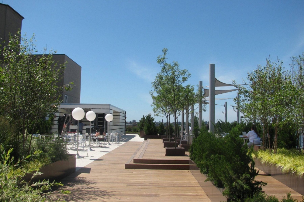 A picture of the roof terrace at WPP / Ogilvy building in New York